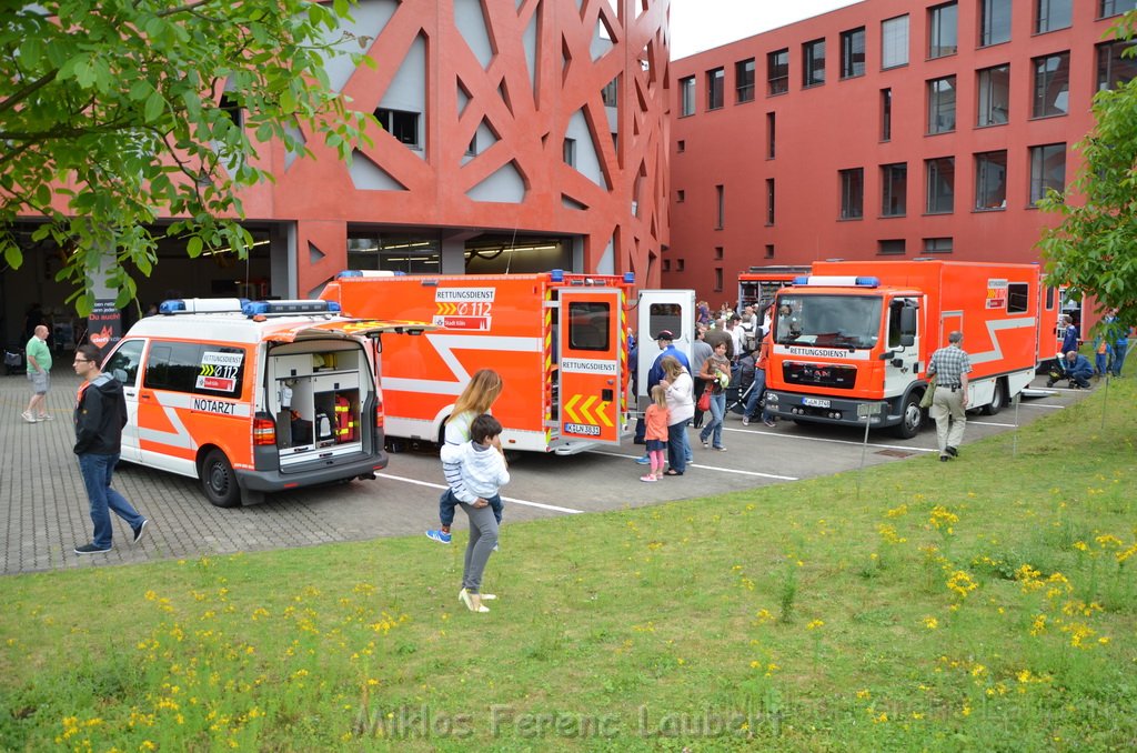 Tag der Offenen Tuer BF Koeln Weidenpesch Scheibenstr P099.JPG